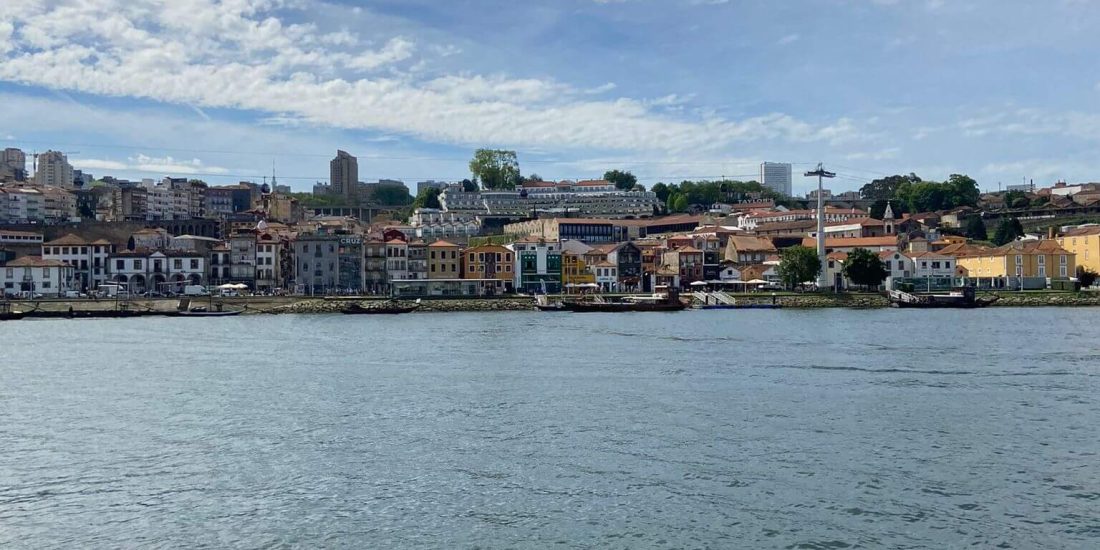 Image of the Douro River at the Porto pier. Daily Cruises